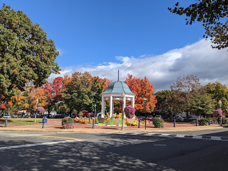 Front Royal Entrance Station — Departure — Skyline Drive — United States