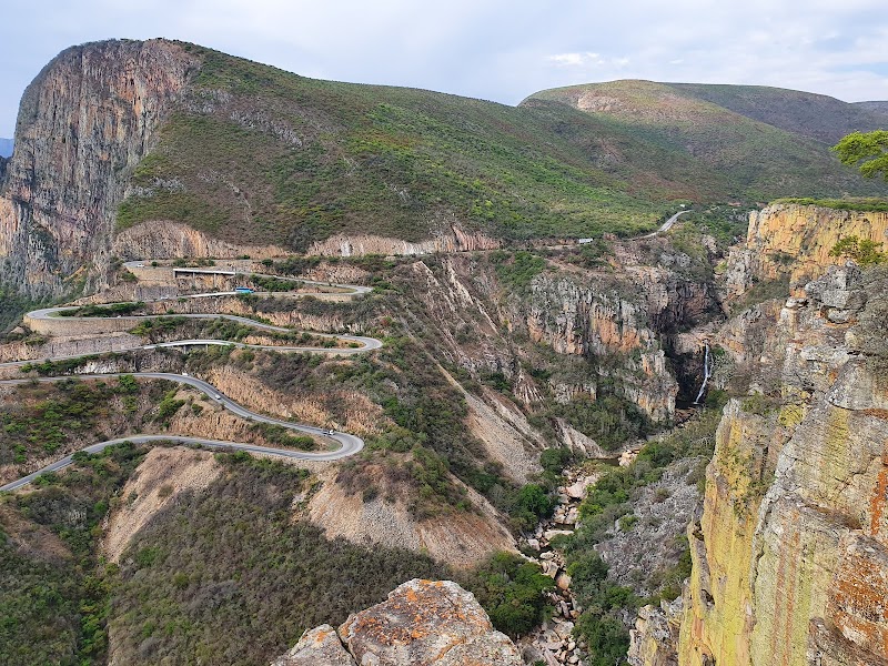 Serra da Leba Viewpoint — Landmark — Serra da Leba and Tundavala Escarpment — Angola