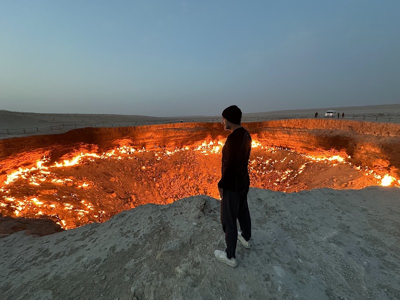 Darvaza camp — Landmark — Turkmenistan: Gates of Hell — Turkmenistan