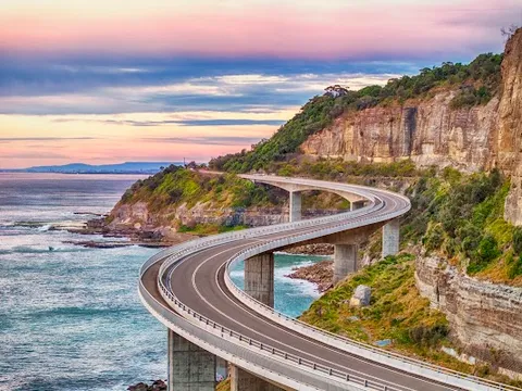 Sydney Southern Beaches — Departure — Grand Pacific Drive — Australia
