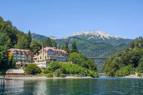 Lago Correntoso — Nature — Bariloche Extension to the Route of the Seven Lakes — Argentina