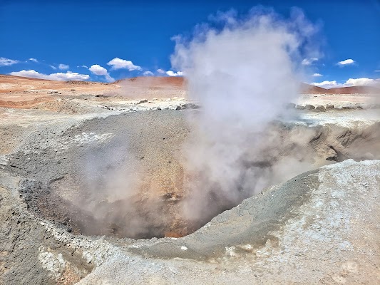 Sol de Mañana Geysers