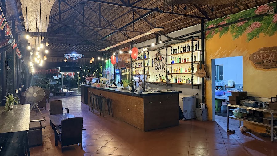 Chookie's Hideaway — Vietnamese and international — Ho Chi Minh Road — Vietnam