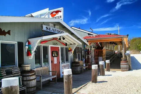 Moby Dick's Restaurant — Seafood — Pilgrim and Colonial Massachusetts — United States