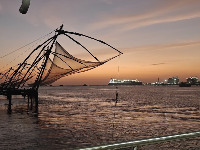 Chinese fishing nets and Fort Kochi heritage walk — Historic waterfront — Kerala Coast and Western Ghats — India
