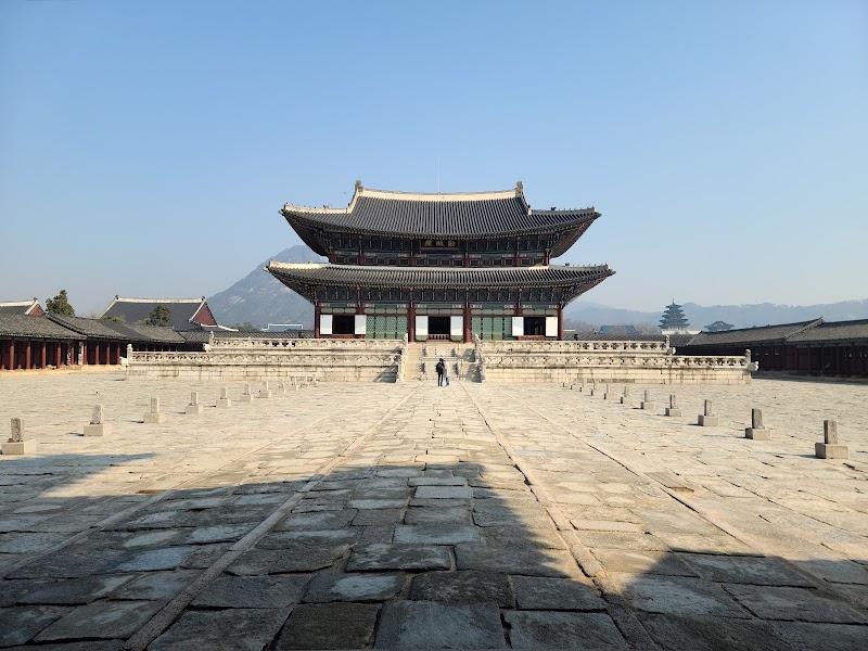 Gyeongbokgung and central Seoul — Palace and City Walk — Seoul to Busan Cultural Overlander — South Korea