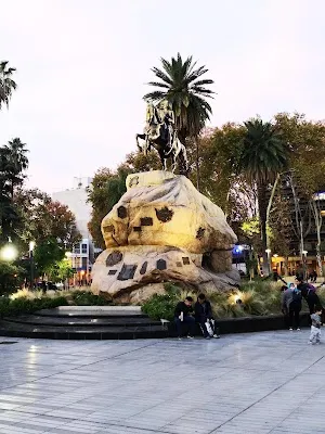 Mendoza — City — Che Guevara Biographical Route to Chile — Argentina