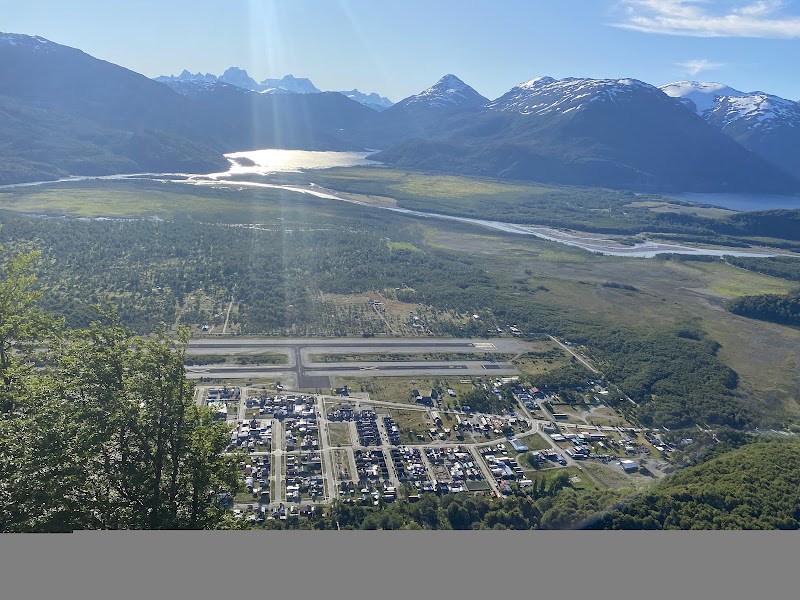 Named Villa O’Higgins local trail and final-road viewpoint — Signed hike — Carretera Austral — Chile
