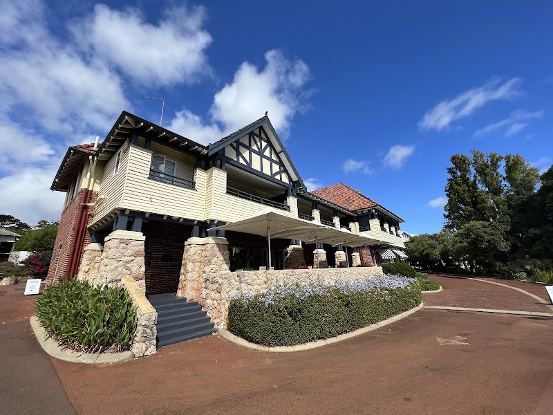Caves House Hotel — Hotel meals — Caves Road — Australia