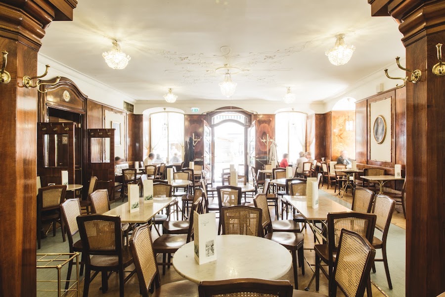 Café Tomaselli — Austrian café — Tyrol & Vorarlberg — Austria