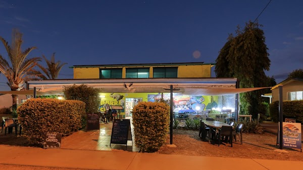 Nona's Seafood and Curry House