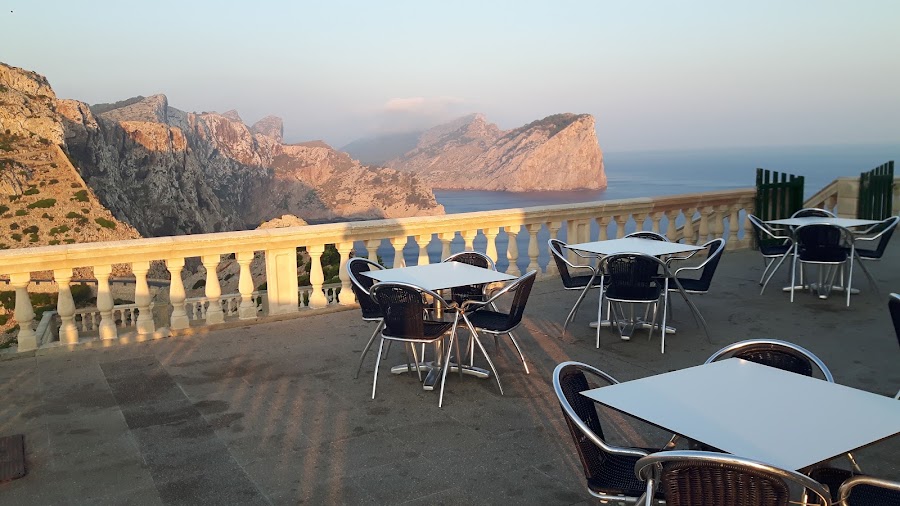Formentor lighthouse shuttle excursion — Controlled scenic road — Circuit of Mallorca — Spain