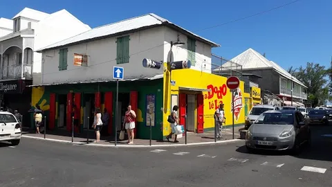 Marché de Saint-Paul — Market food, Creole snacks — Reunion Island Loop — Réunion