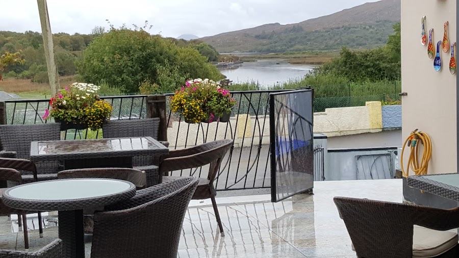 D O’Shea’s Bar — Irish — Ring of Kerry — Ireland