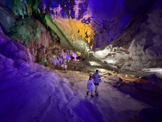 Visit Tham Nang Aen Cave