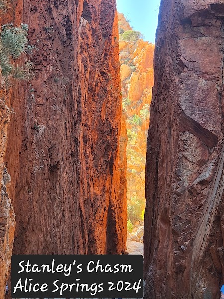 Standley Chasm / Angkerle Atwatye — Cultural and nature walk — Uluru & The Red Centre — Australia