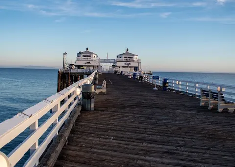 Malibu — City — Pacific Coast Hwy — United States