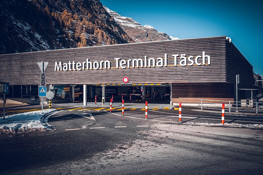 Täsch parking and Zermatt shuttle — Car-free arrival — Swiss Alpine Passes — Switzerland