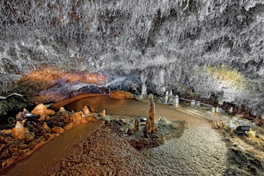 Timed El Soplao Cave — Show cave — Picos de Europa — Spain