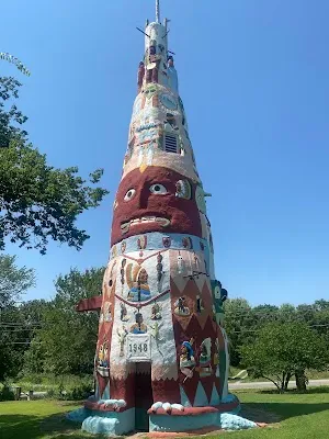 Totem Pole Park — Landmark — Route 66 — United States