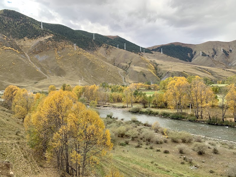 Xinduqiao and Yajiang — City — G318 Sichuan-Tibet Highway — China