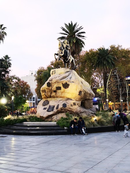 Mendoza — Keberangkatan — Kawasan Anggur Mendoza dan Lembah Uco — Argentina