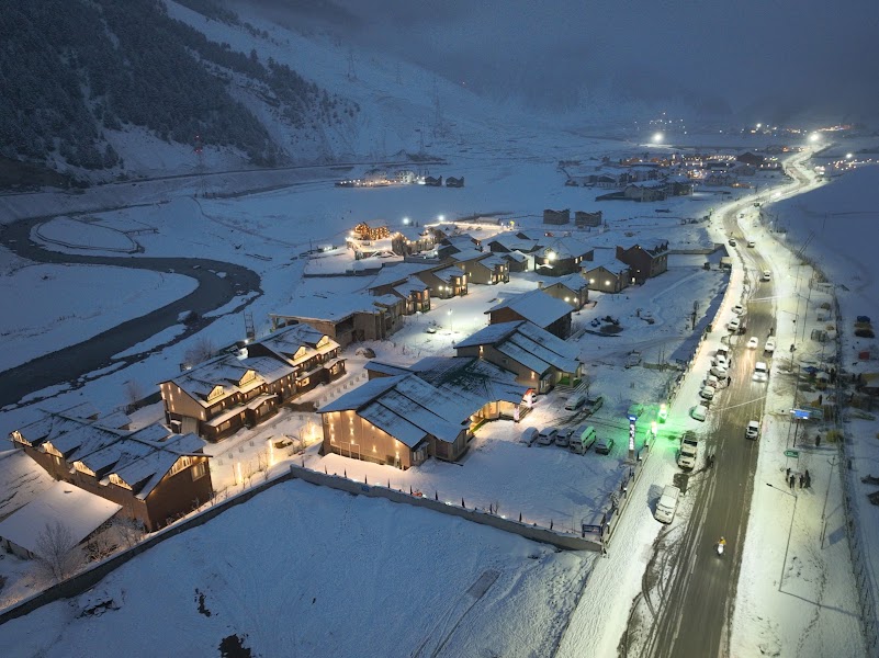 Hotel Snowland Sonamarg dining room — Kashmiri and Indian — Srinagar–Leh–Manali Highway — India